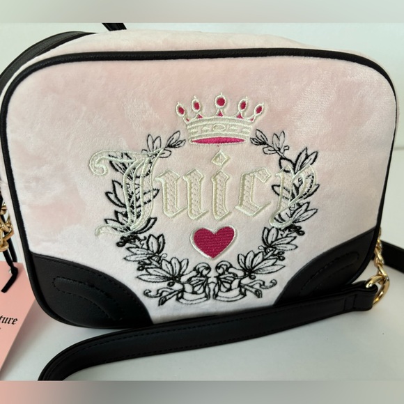 JUICY COUTURE Bag Heritage Camera Crossbody - Velour Pink Powder Blush NWT - Picture 3 of 10